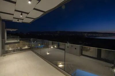 Ampolia Villas - Luxury Villa Dioni - Live beyond the ordinary!