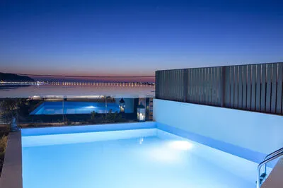 Ampolia Villas - Luxury Villa Dioni - Live beyond the ordinary!