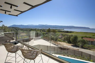 Ampolia Villas - Luxury Villa Dioni - Live beyond the ordinary!