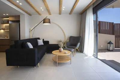 Ampolia Villas - Luxury Villa Dioni - Live beyond the ordinary!