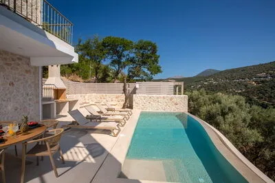 Villa Oliva – Seaside Charm with Village at Your Doorstep