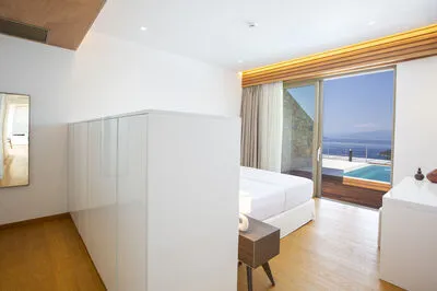 Elegant New Cave-Style Villa for a Serene Escape in Sivota (Σ)