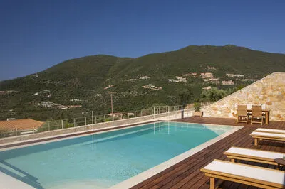 Modern Cave Villa Offering Exclusive Comfort in Sivota (Β)