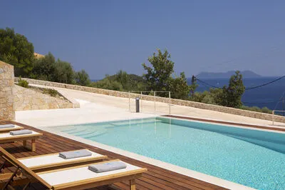Modern Cave Villa Offering Exclusive Comfort in Sivota (Β)