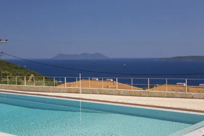 Modern Cave Villa Offering Exclusive Comfort in Sivota (Β)