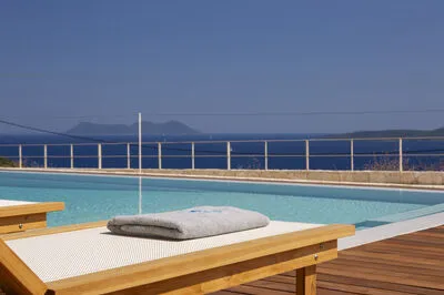 Modern Cave Villa Offering Exclusive Comfort in Sivota (Β)