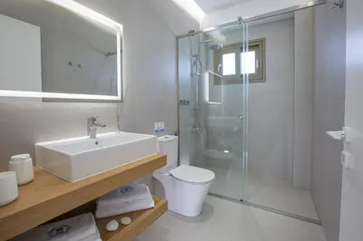 Modern Cave Villa Offering Exclusive Comfort in Sivota (Β)