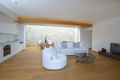 Modern Cave Villa Offering Exclusive Comfort in Sivota (Β)