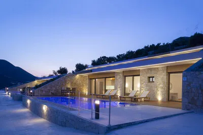 Modern Cave Villa Offering Exclusive Comfort in Sivota (Β)