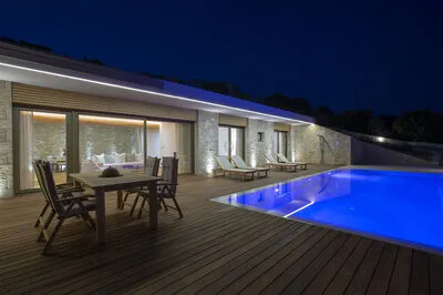 Modern Cave Villa Offering Exclusive Comfort in Sivota (Β)