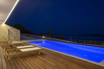 Modern Cave Villa Offering Exclusive Comfort in Sivota (Β)