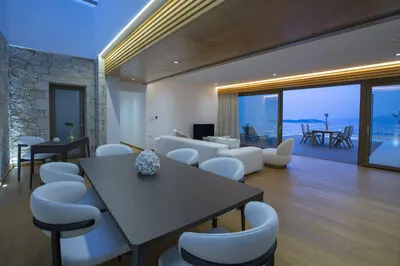 Luxury Meets Nature: Unique Cave Villa in Beautiful Sivota (E)