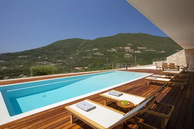 A Hidden Gem: Unique Cave Villa with High-End Amenities in Sivota (K)