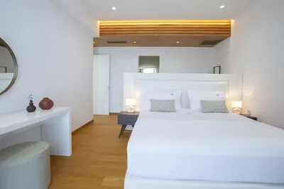 A Hidden Gem: Unique Cave Villa with High-End Amenities in Sivota (K)