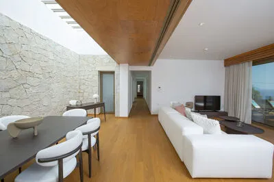 A Hidden Gem: Unique Cave Villa with High-End Amenities in Sivota (K)
