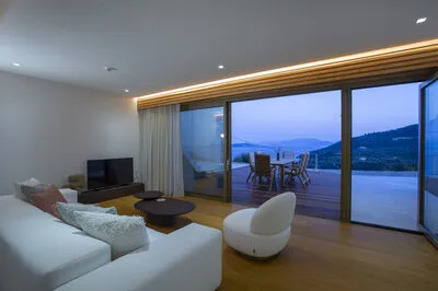 A Hidden Gem: Unique Cave Villa with High-End Amenities in Sivota (K)