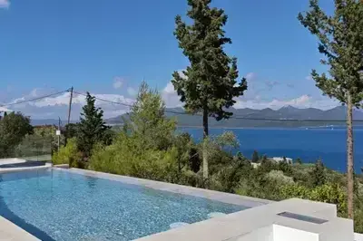 Blue Breeze brand new luxury villa with Infinity Pool & Stunning Sea View 