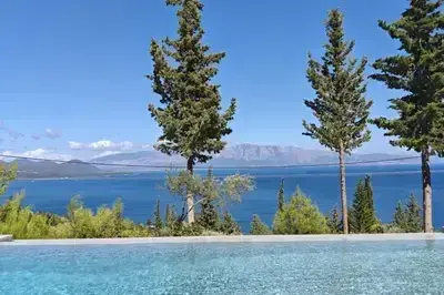 Blue Breeze brand new luxury villa with Infinity Pool & Stunning Sea View 