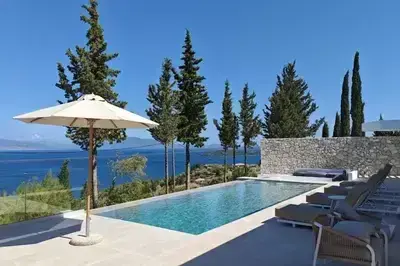 Blue Breeze brand new luxury villa with Infinity Pool & Stunning Sea View 