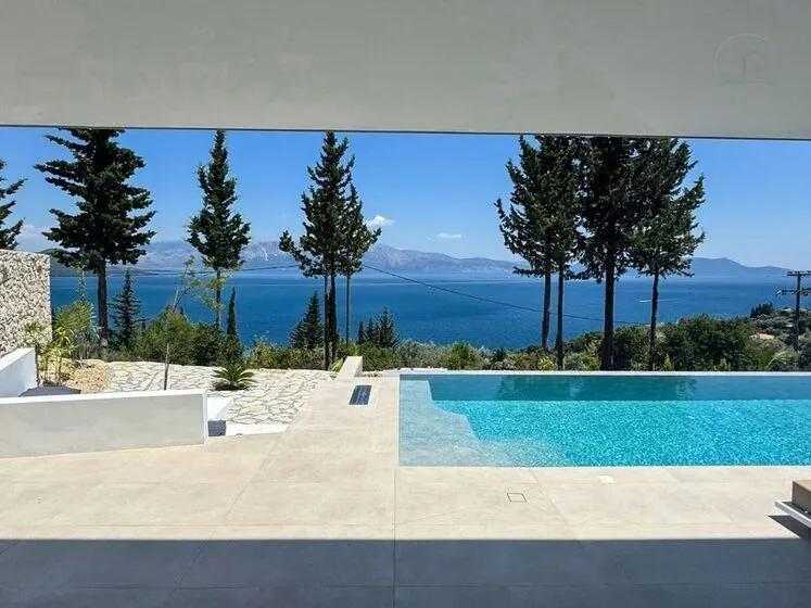 Luxury Villa Oasis – Private 14m Infinity Pool & High-End Luxury