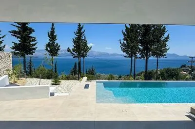 Luxury Villa Oasis – Private 14m Infinity Pool & High-End Luxury