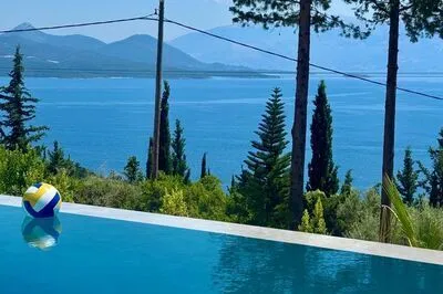 Luxury Villa Oasis – Private 14m Infinity Pool & High-End Luxury