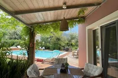 Stunning Poolside Retreat 1, Steps from Mikros Gialos Beach
