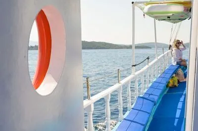 Private Wooden Boat Cruise in Lefkada – Explore the best spots!