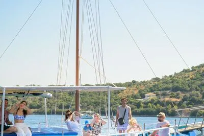 Private Wooden Boat Cruise in Lefkada – Explore the best spots!