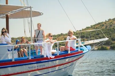 Private Wooden Boat Cruise in Lefkada – Explore the best spots!