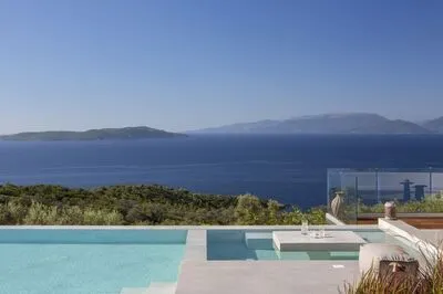 Chic contemporary brand new villa Cloud Nine w/t panoramic seaviews