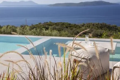 Chic contemporary brand new villa Cloud Nine w/t panoramic seaviews