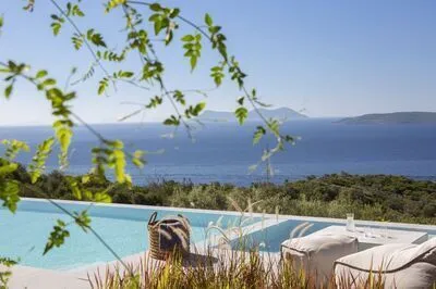 Chic contemporary brand new villa Cloud Nine w/t panoramic seaviews