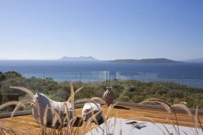 Chic contemporary brand new villa Cloud Nine w/t panoramic seaviews