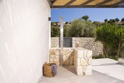 Chic contemporary brand new villa Cloud Nine w/t panoramic seaviews
