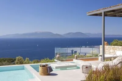 Chic contemporary brand new villa Cloud Nine w/t panoramic seaviews