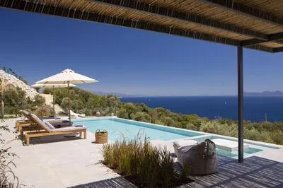 Chic contemporary brand new villa Cloud Nine w/t panoramic seaviews
