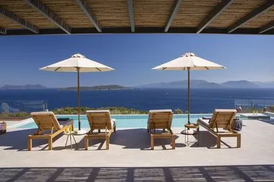Chic contemporary brand new villa Cloud Nine w/t panoramic seaviews