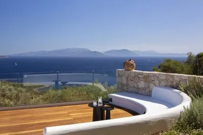 Chic contemporary brand new villa Cloud Nine w/t panoramic seaviews