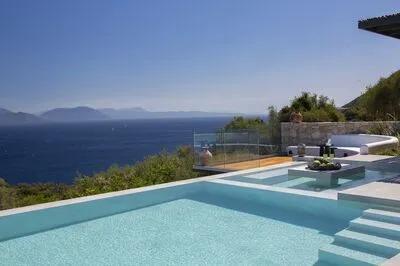 Chic contemporary brand new villa Cloud Nine w/t panoramic seaviews