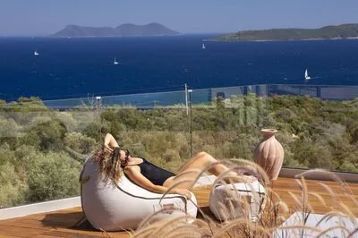 Chic contemporary brand new villa Cloud Nine w/t panoramic seaviews