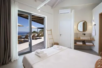 Chic contemporary brand new villa Cloud Nine w/t panoramic seaviews