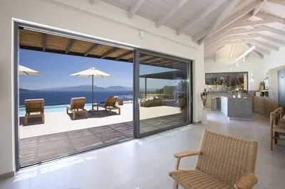 Chic contemporary brand new villa Cloud Nine w/t panoramic seaviews