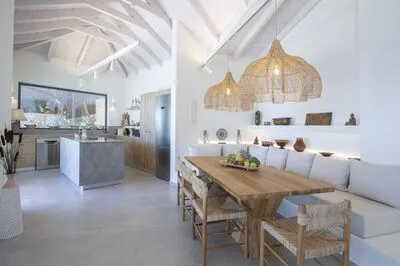 Chic contemporary brand new villa Cloud Nine w/t panoramic seaviews