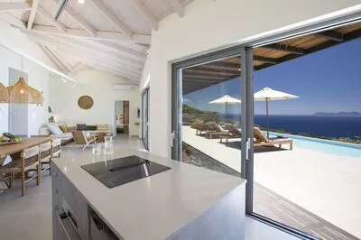 Chic contemporary brand new villa Cloud Nine w/t panoramic seaviews