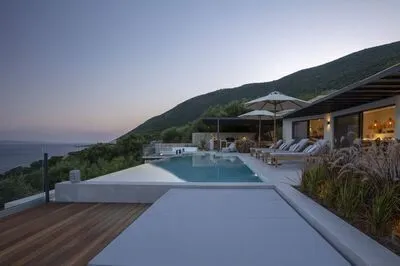 Chic contemporary brand new villa Cloud Nine w/t panoramic seaviews