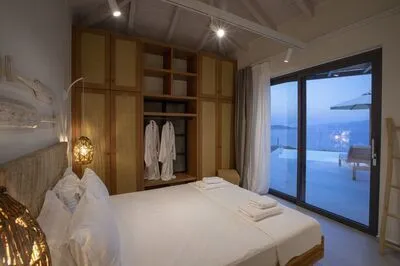 Chic contemporary brand new villa Cloud Nine w/t panoramic seaviews