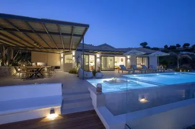 Chic contemporary brand new villa Cloud Nine w/t panoramic seaviews