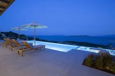 Chic contemporary brand new villa Cloud Nine w/t panoramic seaviews