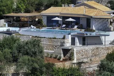 Chic contemporary brand new villa Cloud Nine w/t panoramic seaviews